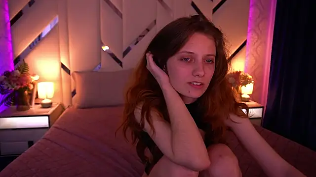 CuteeFoxy Live XXX-Chat