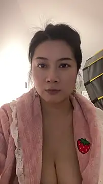 mo-mo-69's Webcam Show