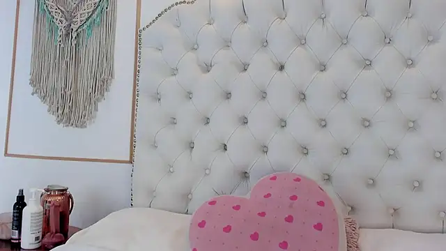 Sara_funyn Live XXX chat