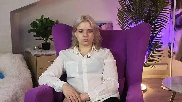JenGinanni webcam show