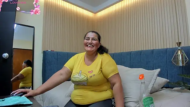 zara_milf's Live XXX Chat