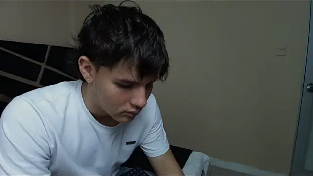 XXX chat uživo modela SEXYBOY_VC