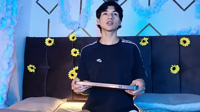AleAurarashi 即時 XXX 聊天