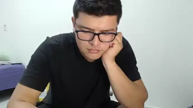 Chat XXX ao vivo de Plug_Control