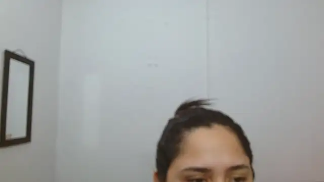 XXX chat uživo modela Thalian