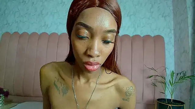 SCARLHETTBROWN Show Webcam