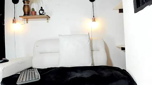 estivii live XXX chat