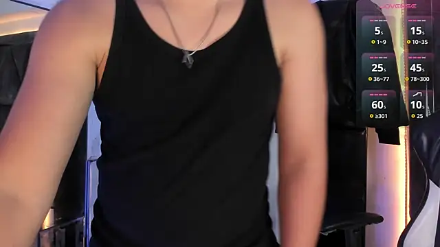 Онлайн чат XXX JamesCr_