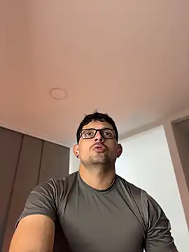 TroyeSavage Live XXX-Chat