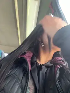 XXX chat uživo modela Astrid--