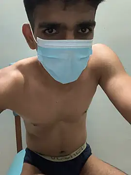 BadBoyTom78 在線直播表演