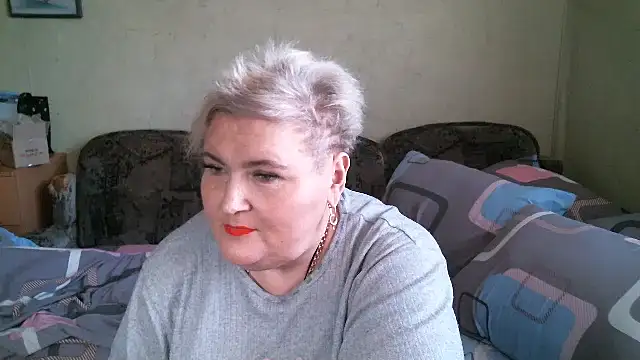 Lana555 Show in webcam