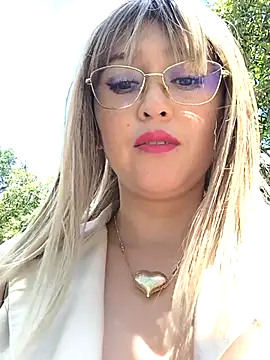 Katy__An Webbikameraesitys