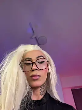 miss_tatiana_'s Webcam Show