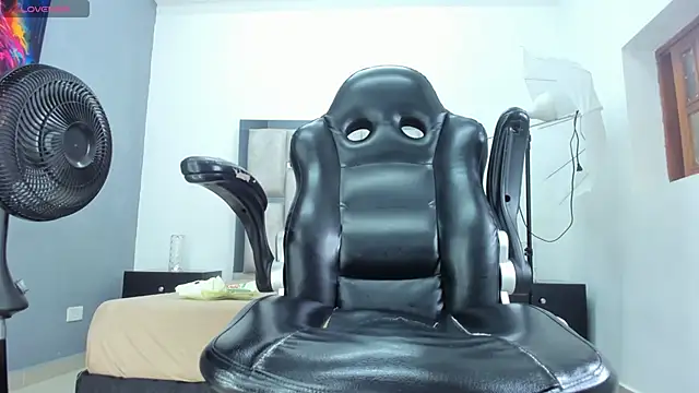 Онлайн чат XXX khris__evans