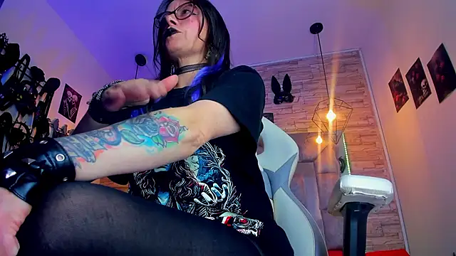 XXX chat uživo modela Evangelinejoness_