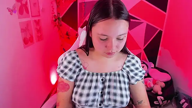 little_emma0のライブXXXチャット