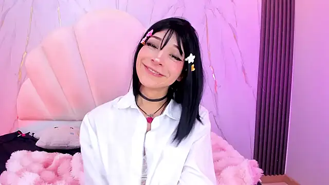 AliiceWonderland_ Show in webcam