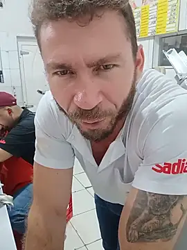 XXX chat uživo modela RobertoLuiz84