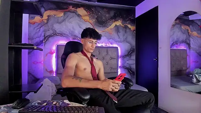 Czat XXX na żywo – MaxiimoRomano_