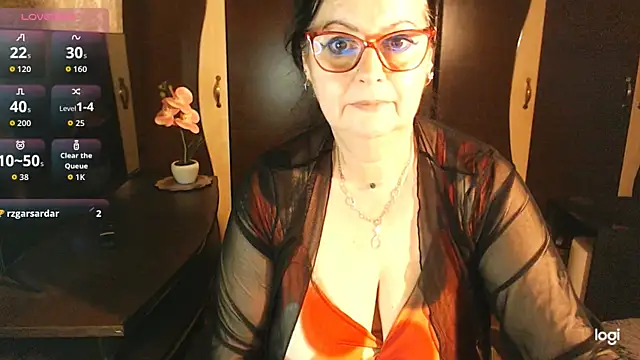 exiMIlf's Live XXX Chat