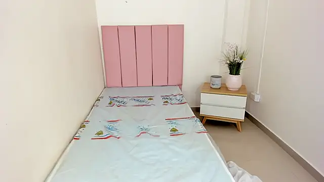 Mindy_Claker Adlı Modelin Canlı XXX Sohbeti