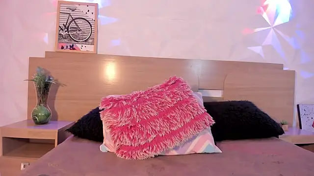 KittyVelve Chat XXX live