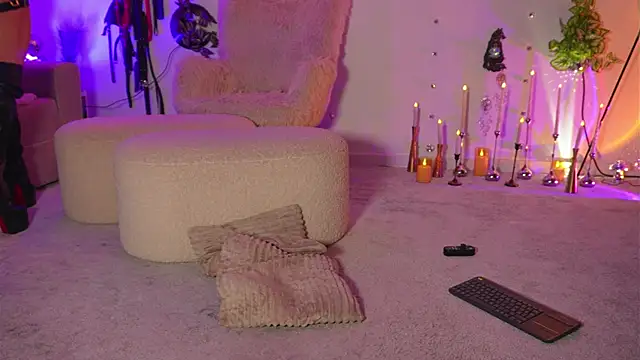 curlynatashaa's Webcam Show