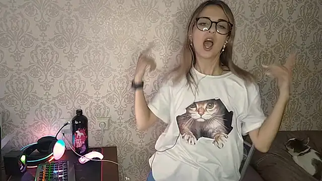 By_Mira Webcam show