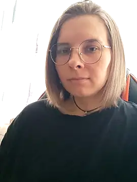 Chat +18 de Aashikalaa ao vivo