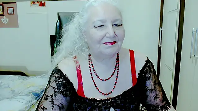 GrannyAlisa Chat XXX in diretta