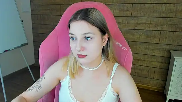 TinnaBurton's Live XXX Chat
