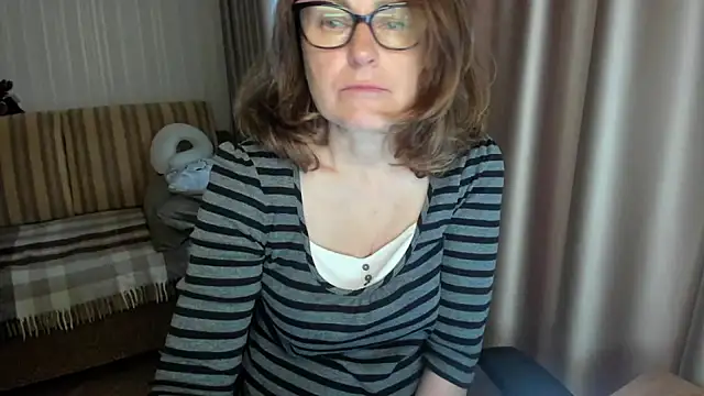 lauraoven's Live XXX Chat