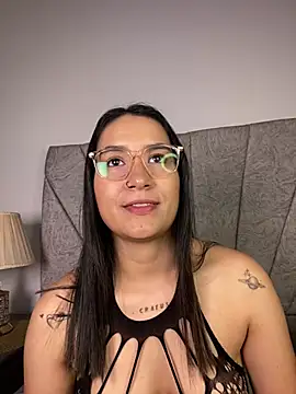 Val12777's Live XXX Chat