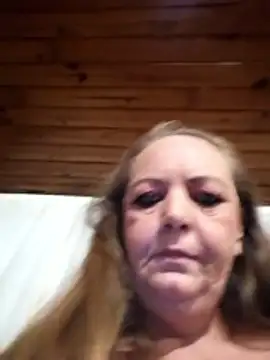 XXX chat uživo modela Kimmyb777