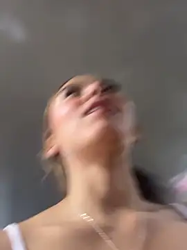 __Nahomy Chat XXX live