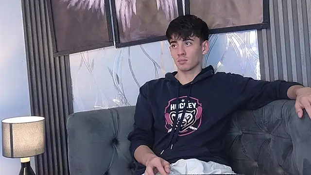 demian_hot99 Show in webcam