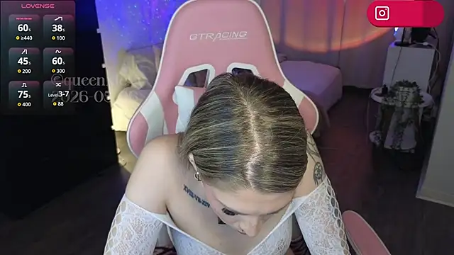 Chat +18 de queenxlexy ao vivo