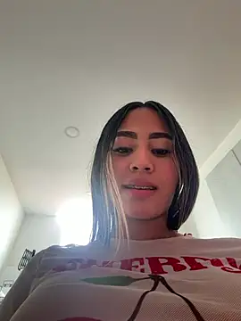 Вебкам-шоу l0lita_emi