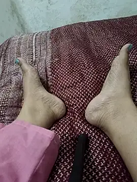 Lustybhabi 即時 XXX 聊天
