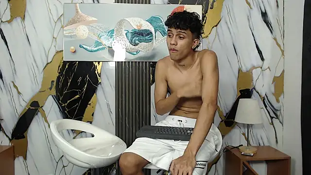 SEXY_BIG_COCK Adlı Modelin Web Kamerası Şovu
