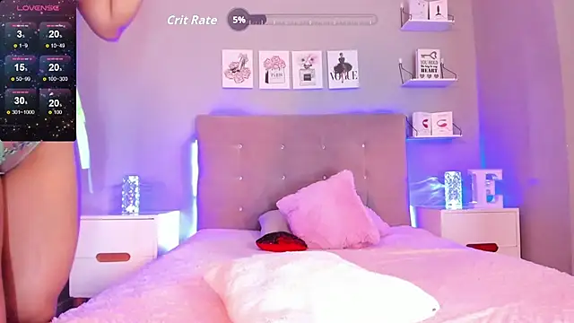 EmilyCoast-1's Live XXX Chat