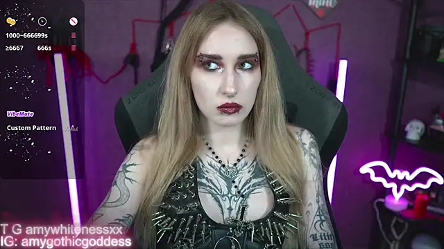 amywhitenessxx: онлайн-секс-чат