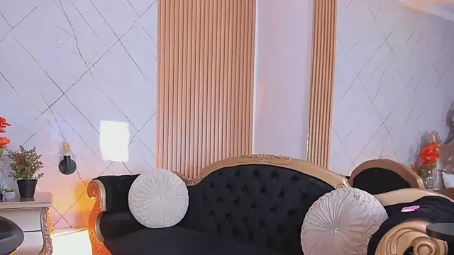SaraDreamsss' Live XXX Chat