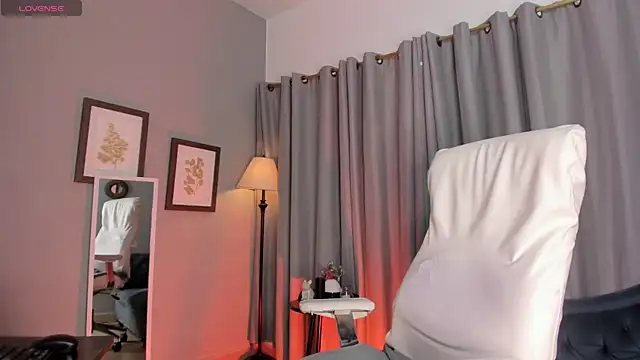 Онлайн чат XXX Dafne_00