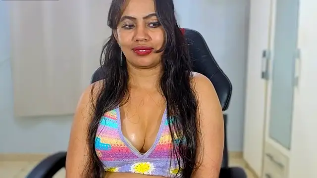 FannyXhot Chat XXX in diretta