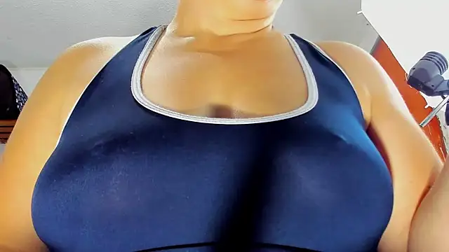 Extrem_HairyPussy 现场XXX聊天