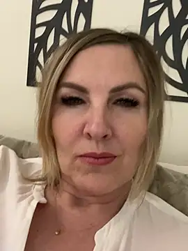 Chat +18 de NatalieMour ao vivo