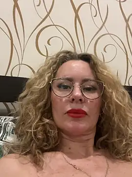 Tania201243 Show in webcam
