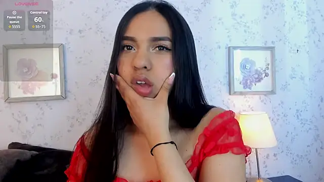 Chat XXX en directo de Dulcerouss__
